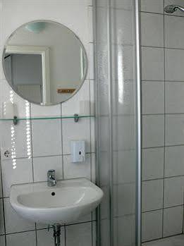 A Bed Privatzimmer Dresden - Nichtraucherpension Extérieur photo