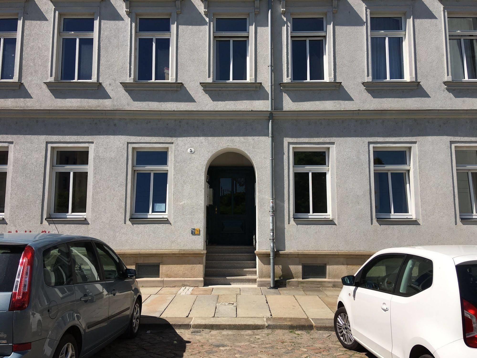 A Bed Privatzimmer Dresden - Nichtraucherpension Extérieur photo