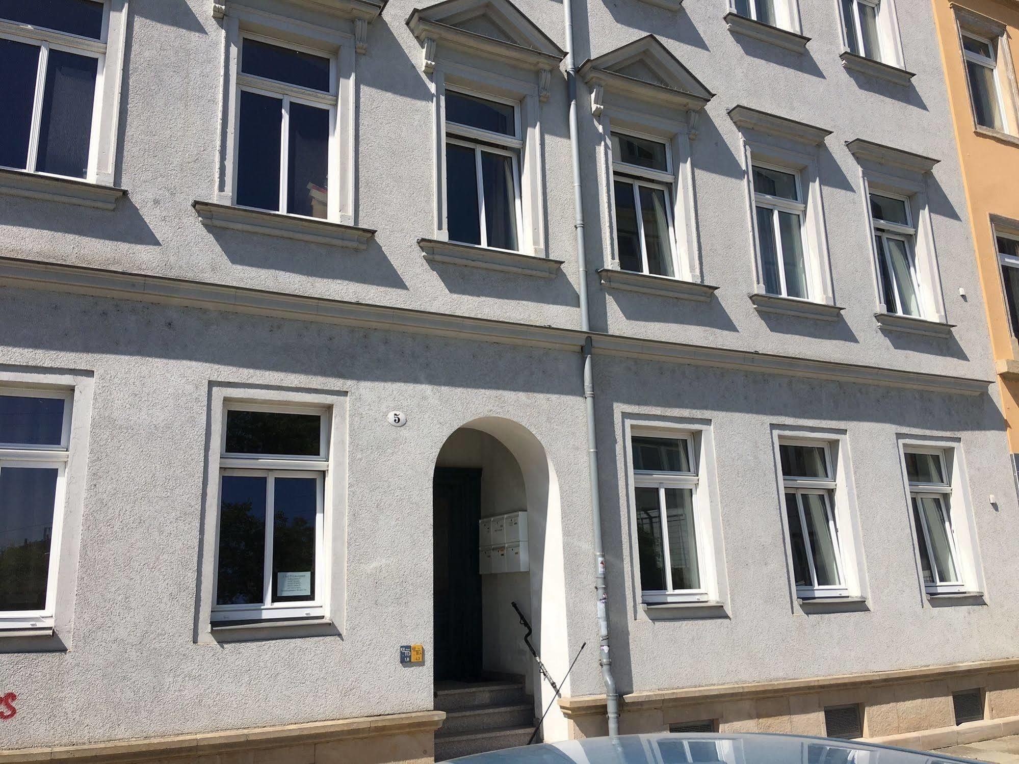 A Bed Privatzimmer Dresden - Nichtraucherpension Extérieur photo